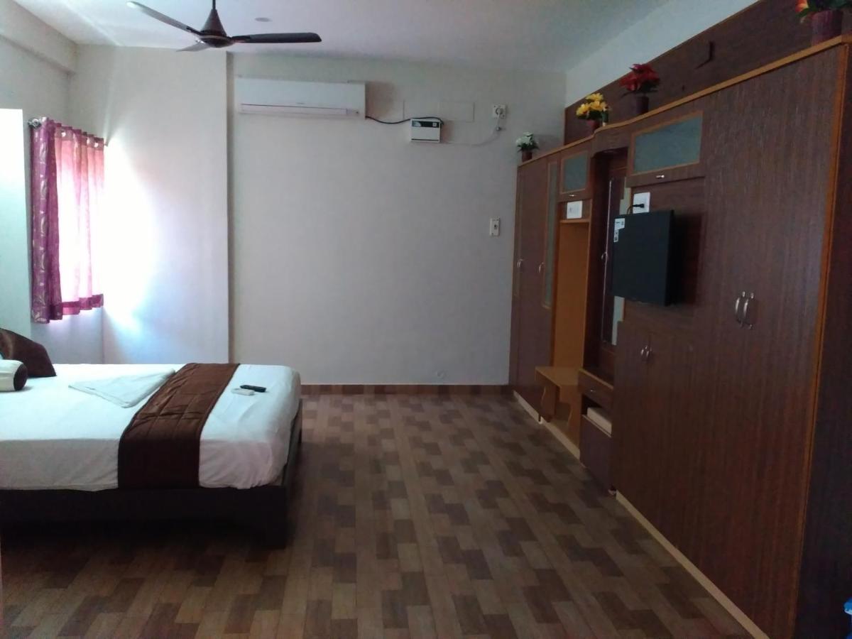 Subasree Cottage Tirunallar Exterior foto